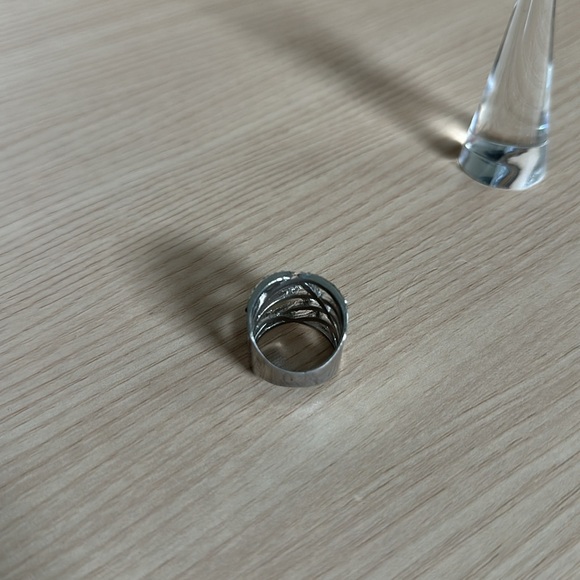 Express Silver and Black Ring 8 - Picture 8 of 11